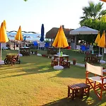 Oda ve Kahvaltı Mavi Deniz