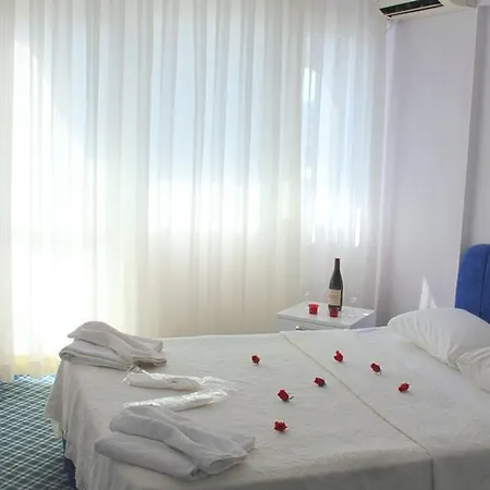 Mavi Deniz 3* Gumuldur